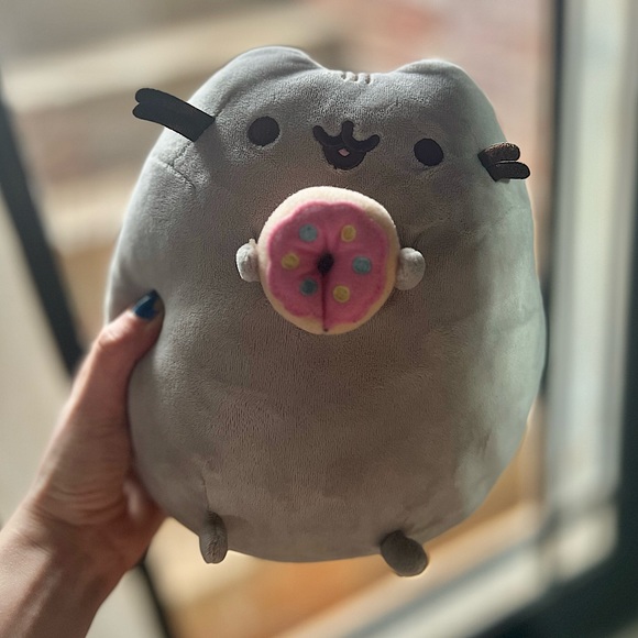 Pusheen The Cat with Donut 9” Plush Gray Toy Used No Tags - Picture 1 of 6